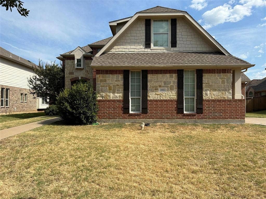 2951 N Camino Lagos, Grand Prairie, TX 75054 2951 N Camino Lagos, Grand Prairie, TX 75054