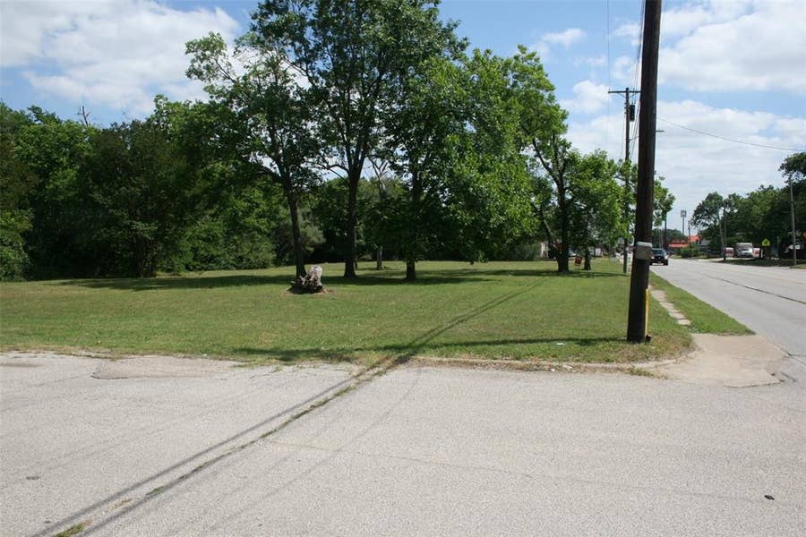 Property photo for 1507 S Washington Street, Kaufman, TX