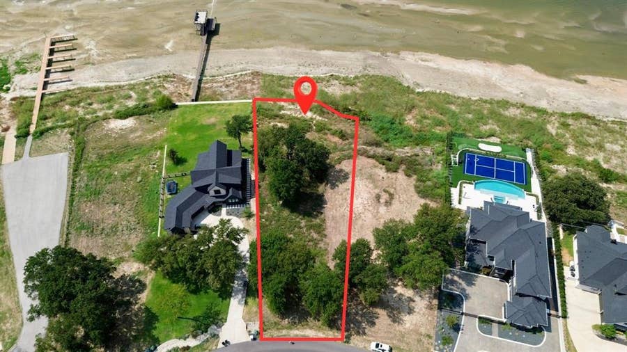 Property photo for 1578 Shoreline Drive, Mabank, TX