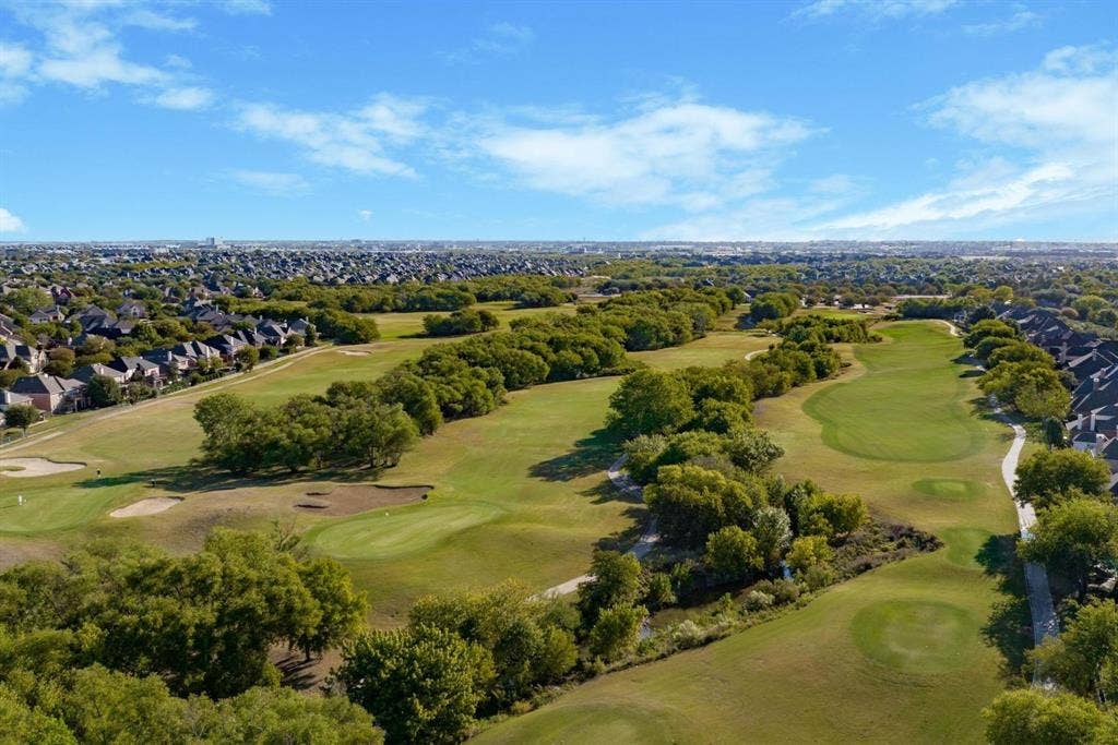 10138 Planters Row Drive, Frisco, TX 75033 Tee times close to home. The Trails of West Frisco is built around a scenic golf course winding through the neighborhood.