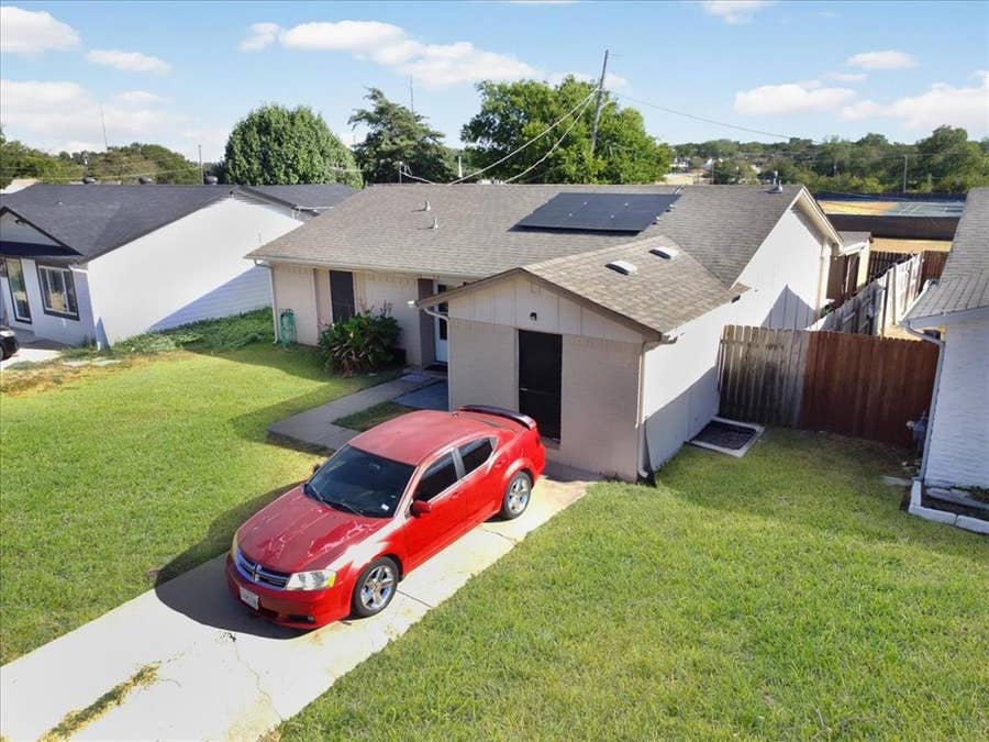 Property photo for 705 Parker Circle, Garland, TX