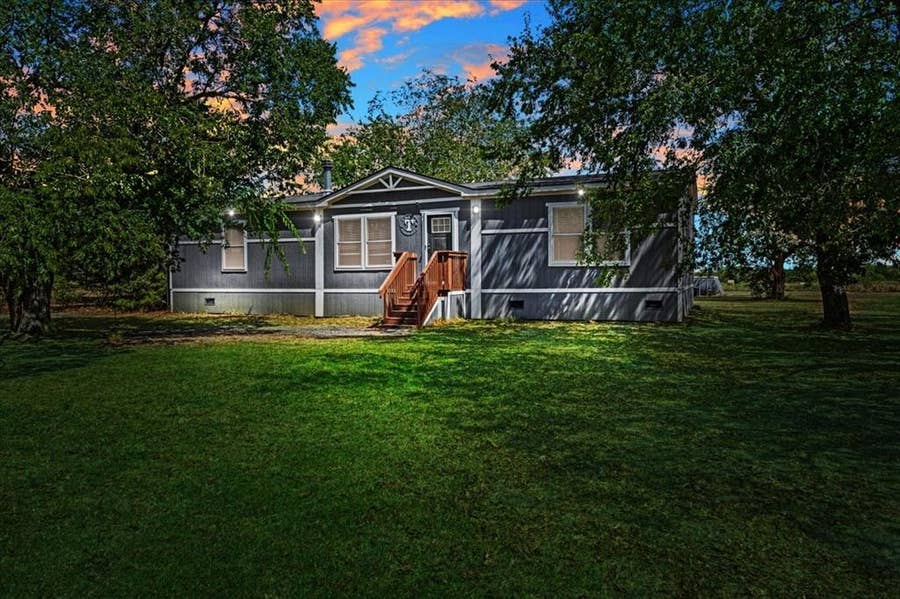 Property photo for 4251 County Road 4413, Commerce, TX