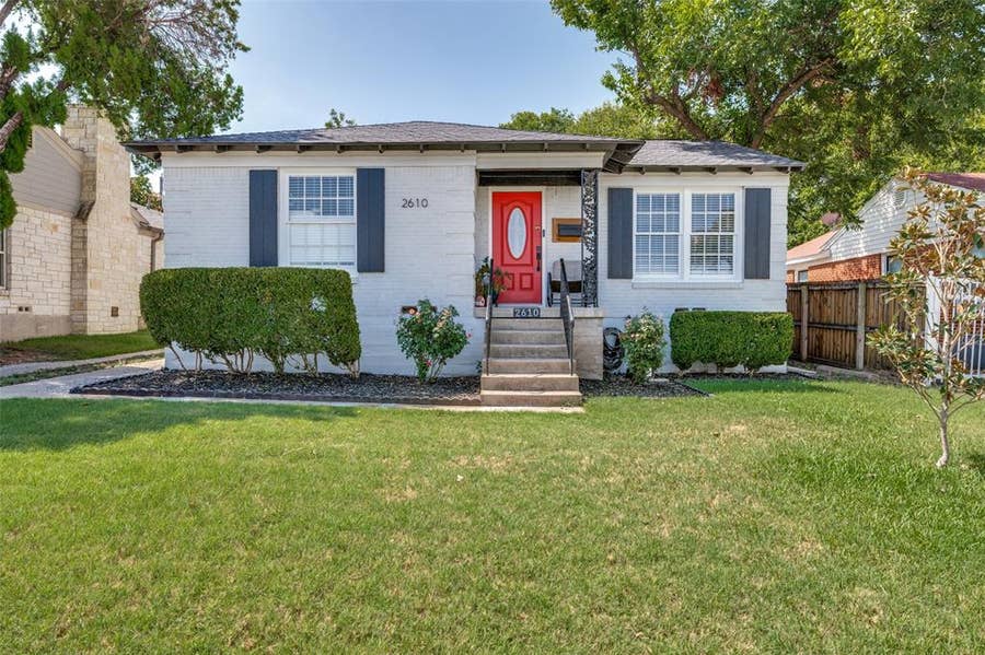 Property photo for 2610 Alco Avenue, Dallas, TX