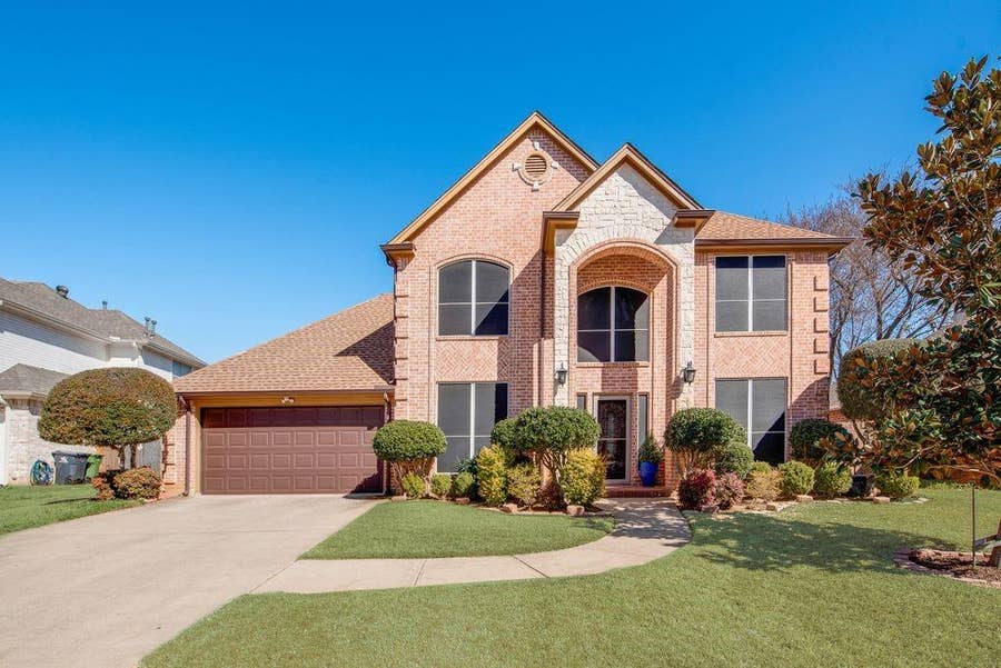 Property photo for 6405 Creekbend Court, Arlington, TX