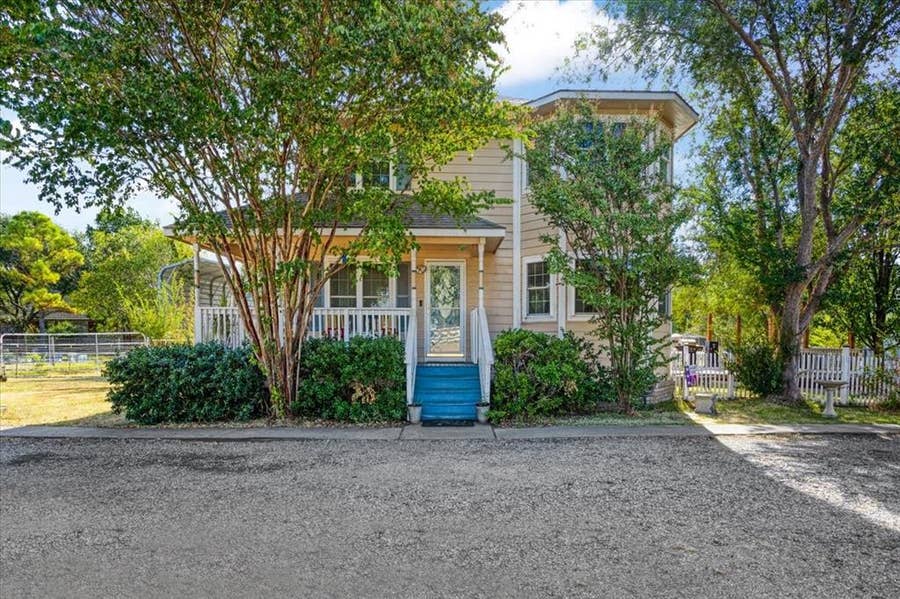 Property photo for 7634 Preston Road, Denison, TX