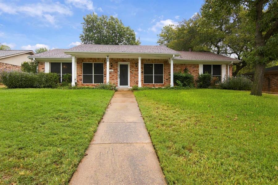 Property photo for 408 Englewood Lane, Hurst, TX