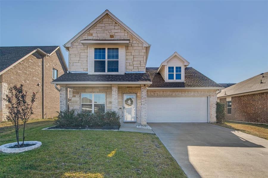 Property photo for 105 Mitchell Circle, Terrell, TX