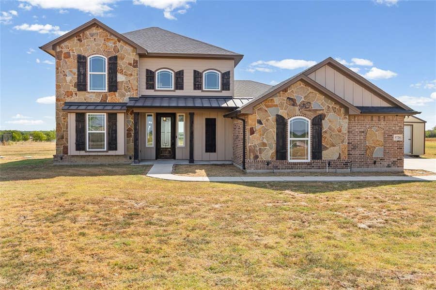 Property photo for 5720 County Road 1017, Joshua, TX