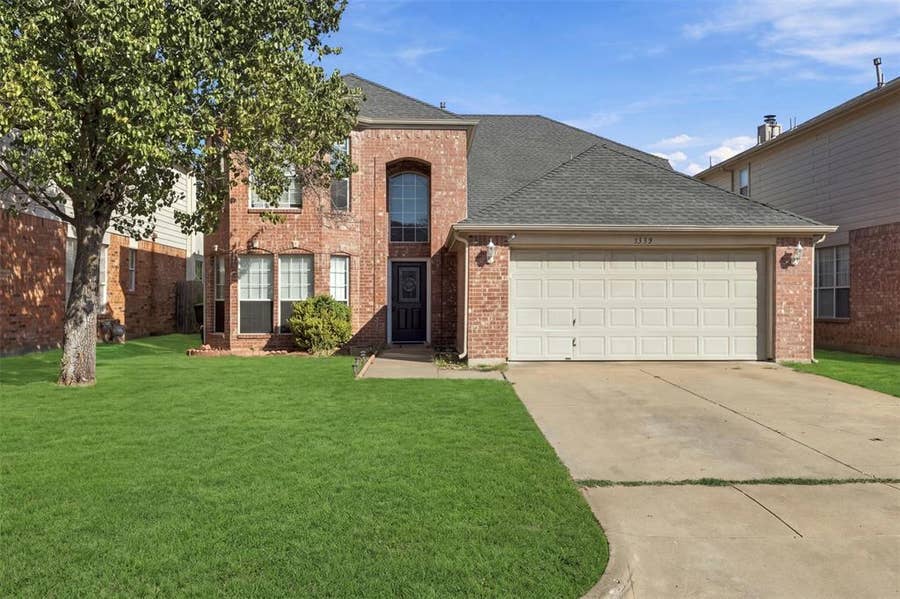 Property photo for 3332 Raleigh Drive, Fort Worth, TX
