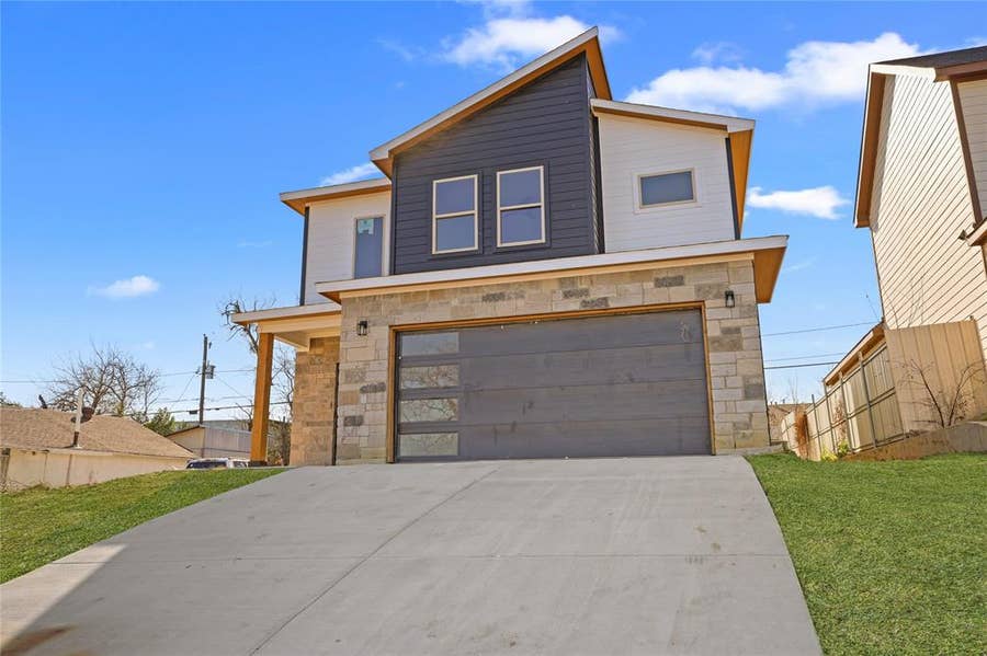 Property photo for 1608 Avenue D, Fort Worth, TX
