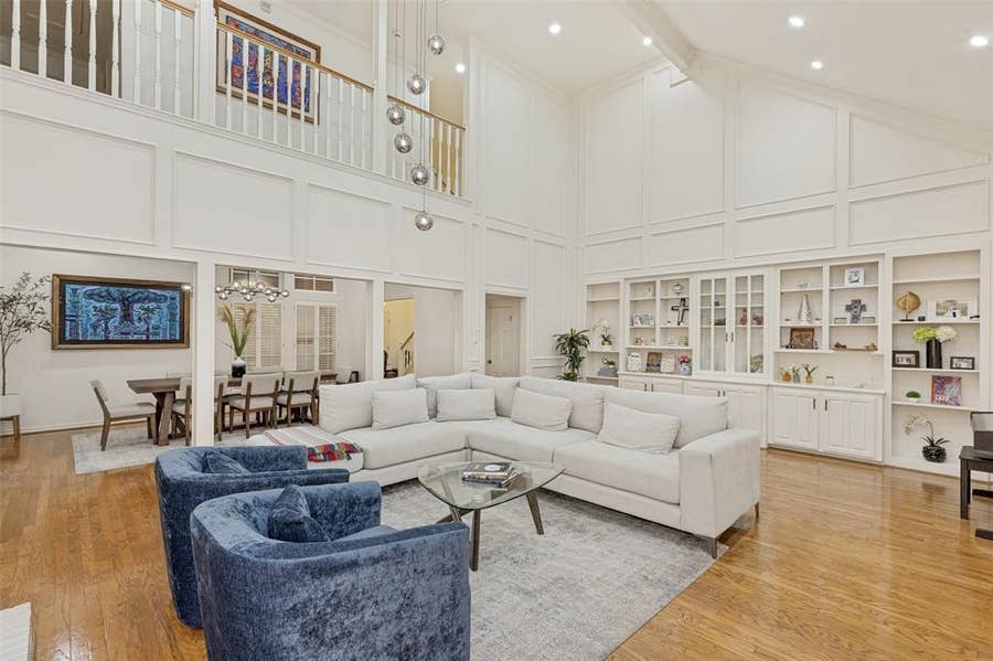 Property photo for 7 Queensview Court, Dallas, TX