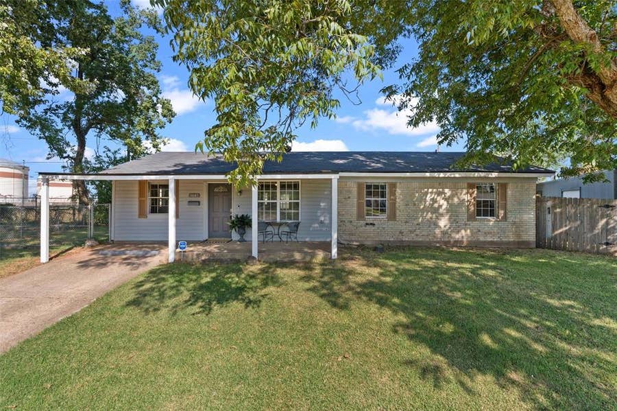 Property photo for 1647 Holiday Boulevard, Bossier City, LA