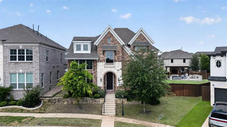 Property photo for 8700 Fairway Lane, McKinney, TX