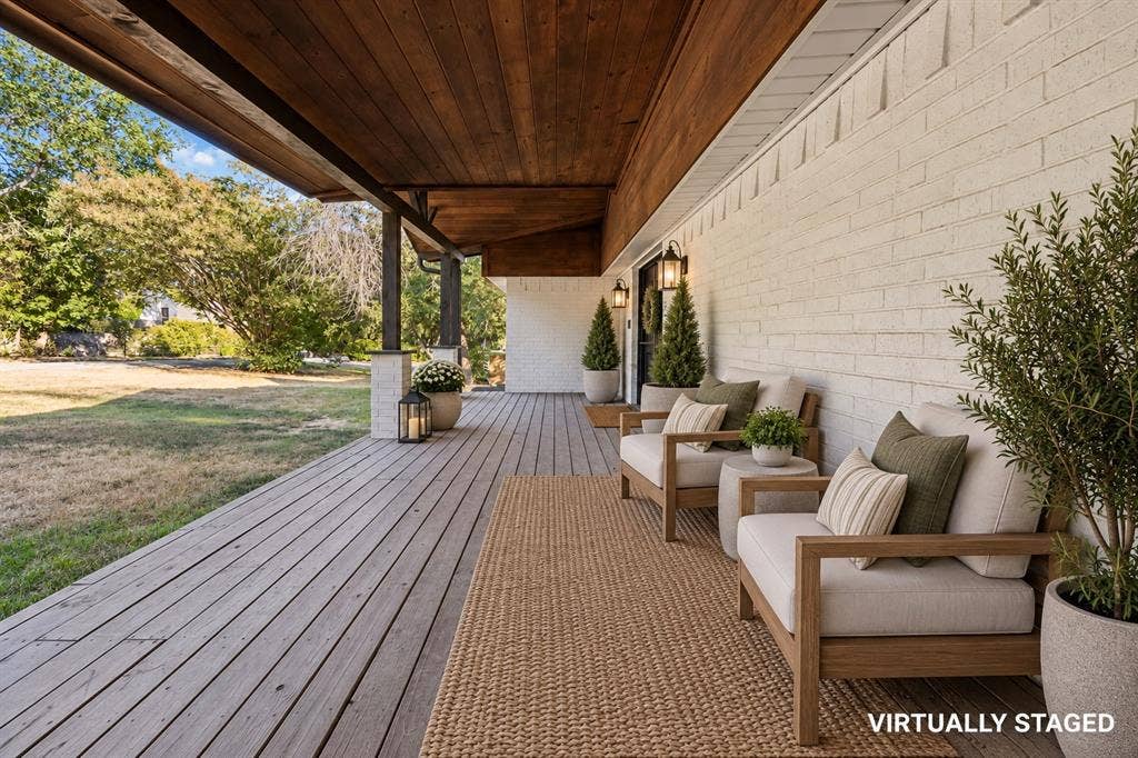 Huge front porch to greet your guests.