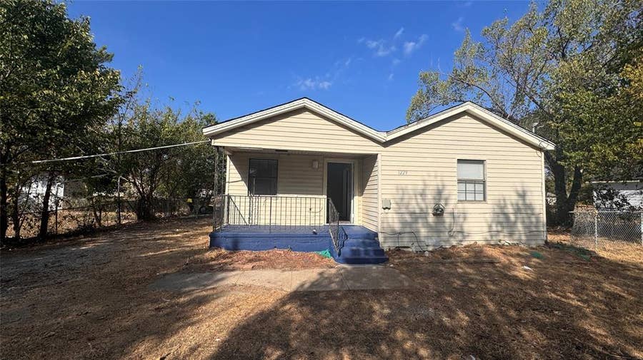 Property photo for 1229 Seminole Drive, Dallas, TX