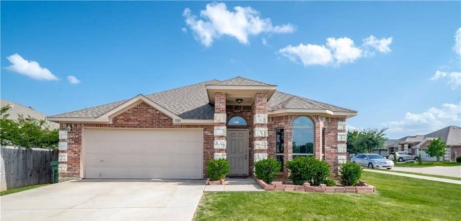 Property photo for 3024 Ortiz Drive, Arlington, TX