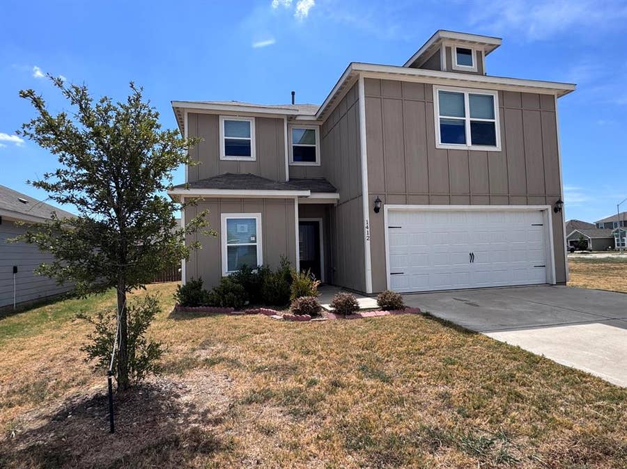 Property photo for 1412 Woodwinds Drive, Fort Worth, TX