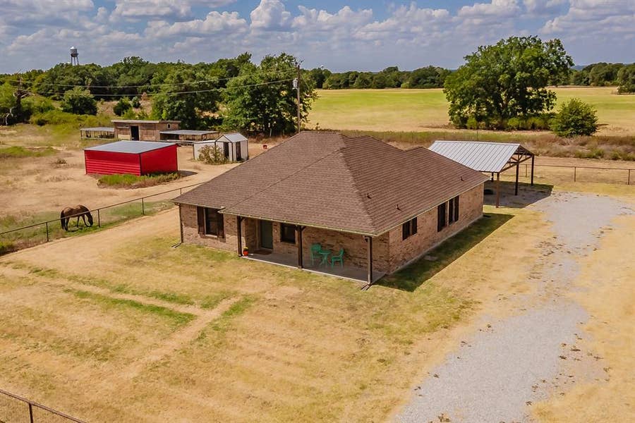 Property photo for 4798 County Road 2690, Alvord, TX