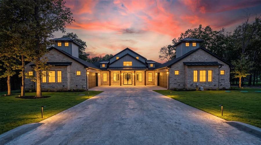 Property photo for 574 Clubhouse Drive, Corsicana, TX