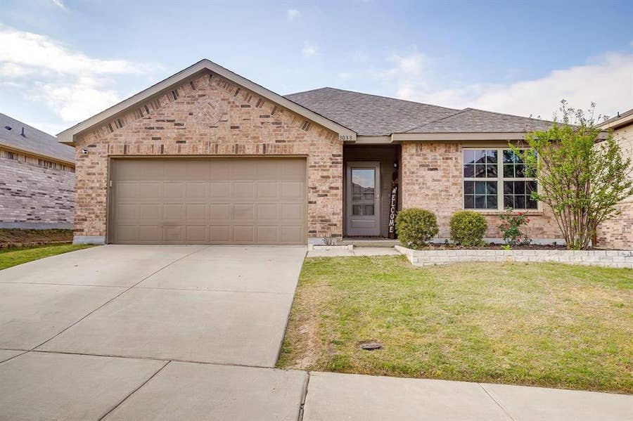 Property photo for 3033 Whitetail Chase Drive, Fort Worth, TX