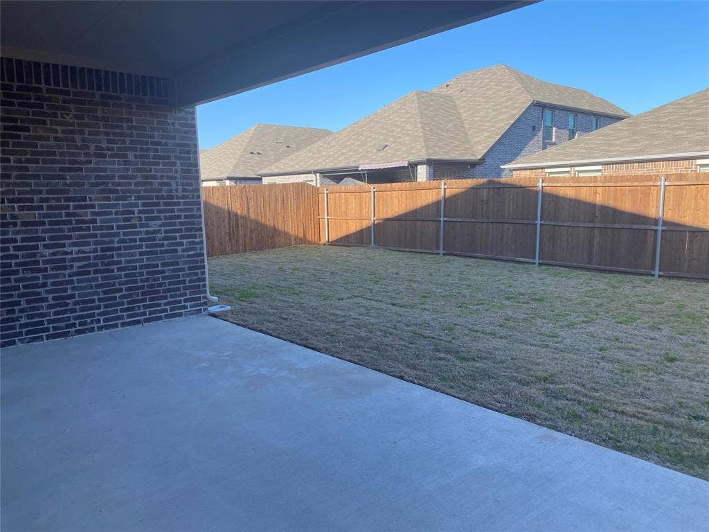 2129 Mustang Way, Seagoville, TX 75159