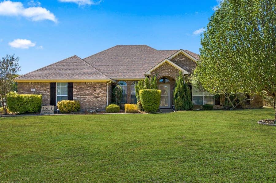 Property photo for 116 Springfield Circle, Red Oak, TX