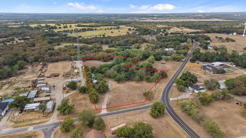 102 Old Pecan, Ennis, TX 75119 102 Old Pecan, Ennis, TX 75119