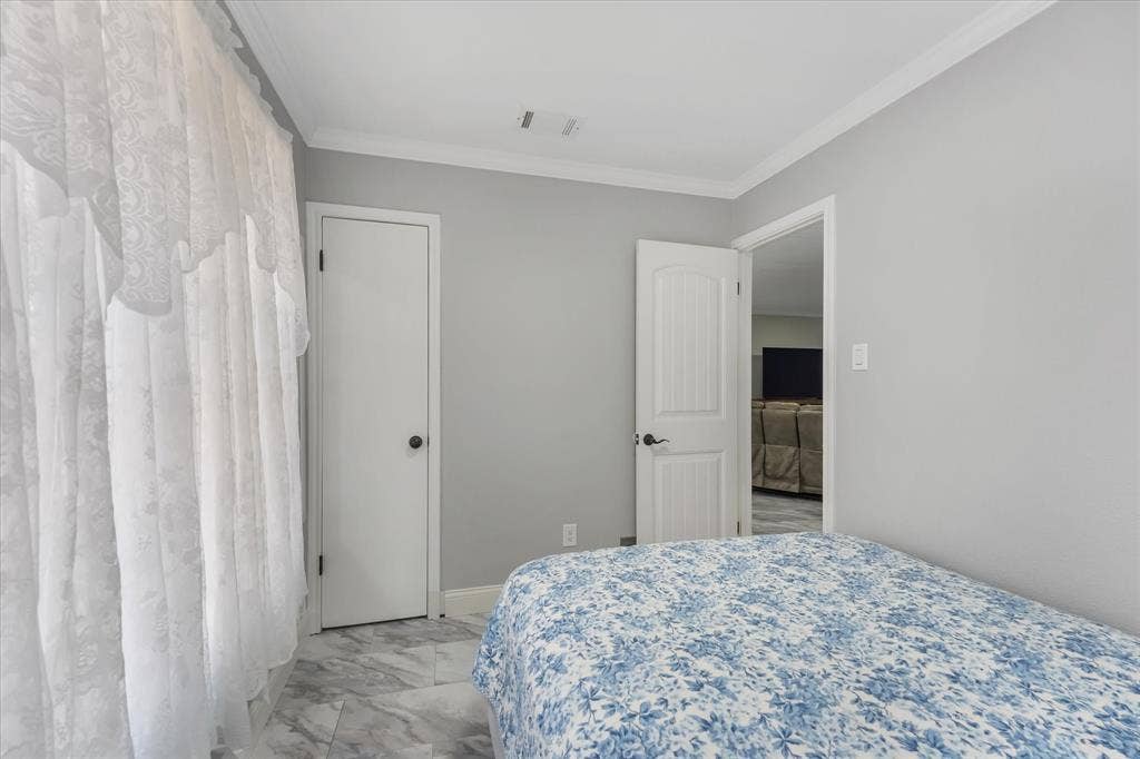 102 Old Pecan, Ennis, TX 75119 102 Old Pecan, Ennis, TX 75119