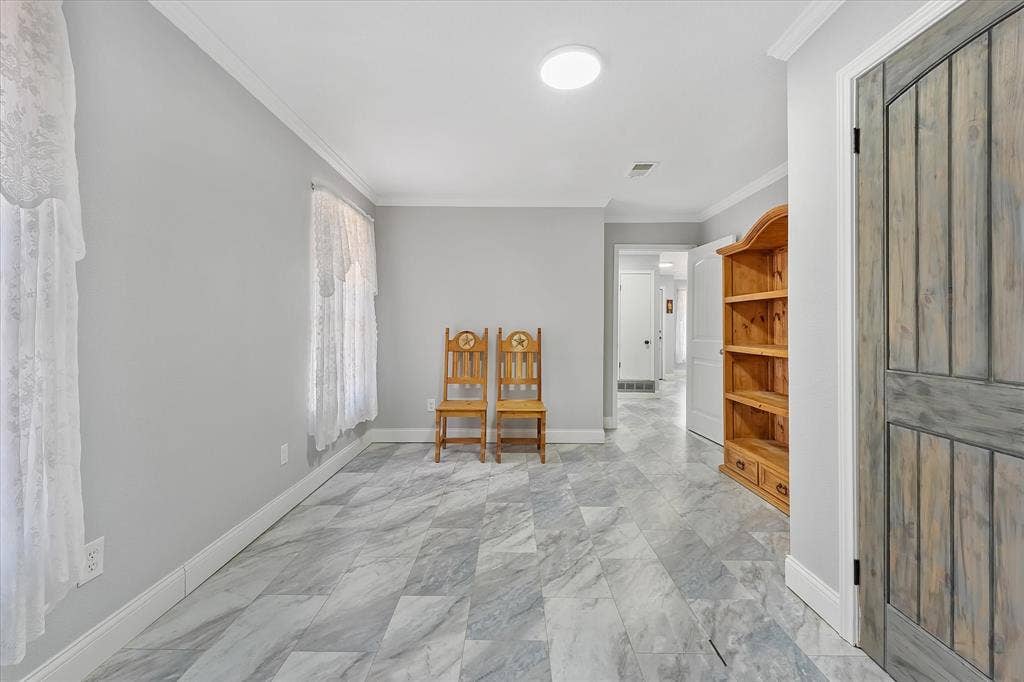 102 Old Pecan, Ennis, TX 75119 102 Old Pecan, Ennis, TX 75119