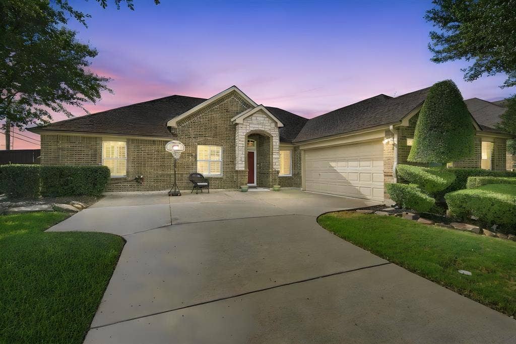 501 Branchwood Drive, Midlothian, TX 76065 501 Branchwood Drive, Midlothian, TX 76065