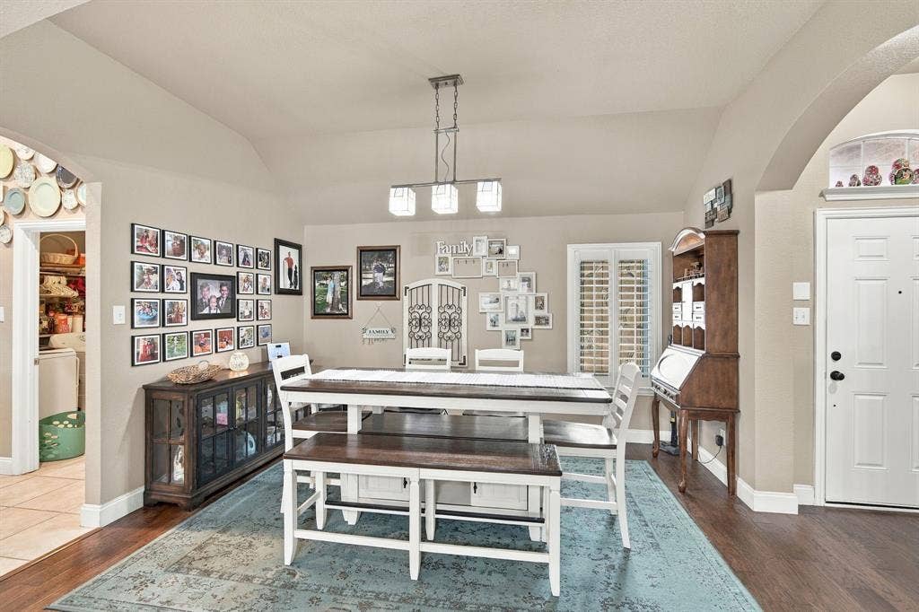 501 Branchwood Drive, Midlothian, TX 76065 501 Branchwood Drive, Midlothian, TX 76065