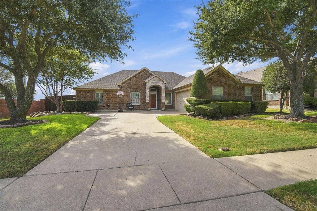 501 Branchwood Drive, Midlothian, TX 76065 501 Branchwood Drive, Midlothian, TX 76065