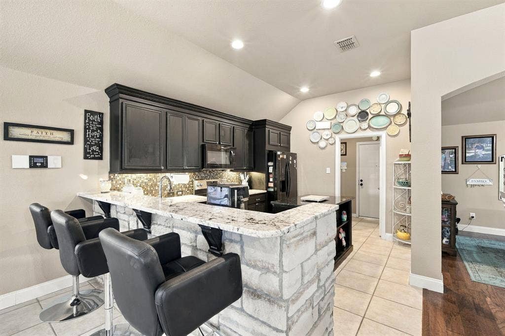 501 Branchwood Drive, Midlothian, TX 76065 501 Branchwood Drive, Midlothian, TX 76065