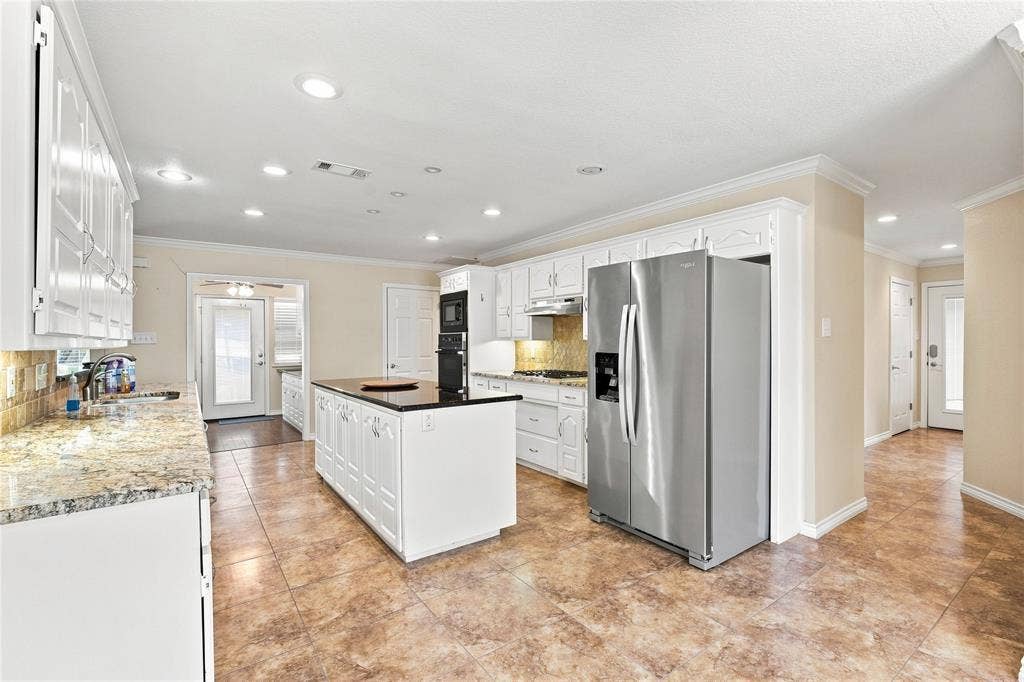 2214 White Lane, Haslet, TX 76052