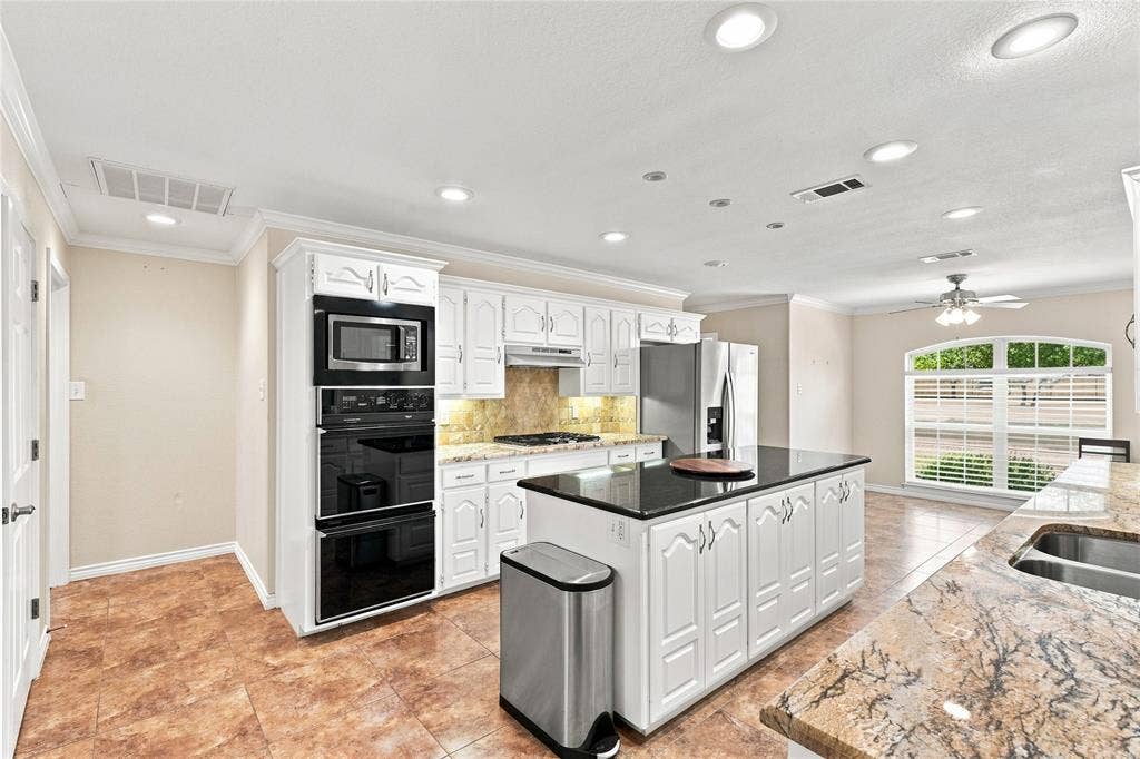 2214 White Lane, Haslet, TX 76052