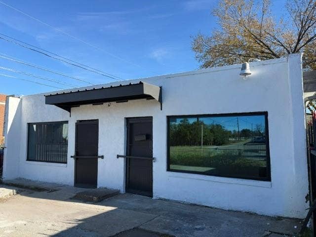 4126 Metropolitan Avenue, Dallas, TX 75210 4126 Metropolitan Avenue, Dallas, TX 75210