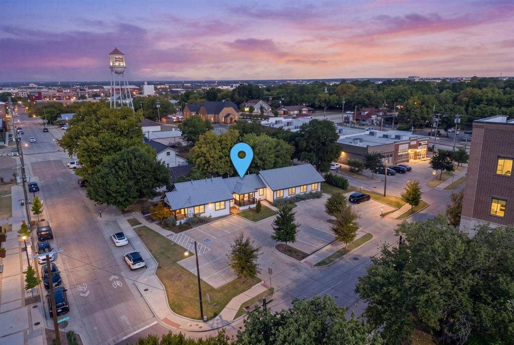 7274 Elm Street, Frisco, TX 75034 7274 Elm Street, Frisco, TX 75034
