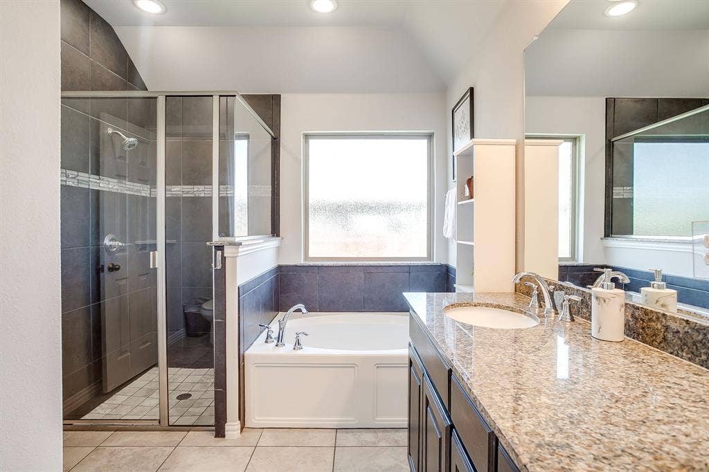 421 Escondido Street, Weatherford, TX 76087 421 Escondido Street, Weatherford, TX 76087
