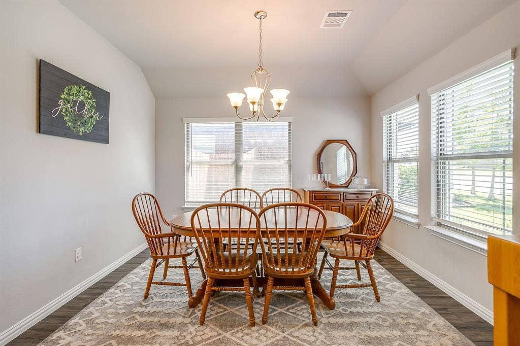 421 Escondido Street, Weatherford, TX 76087 421 Escondido Street, Weatherford, TX 76087