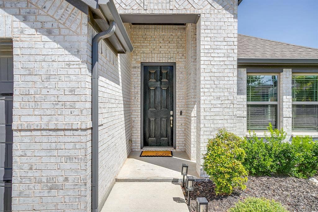 421 Escondido Street, Weatherford, TX 76087 421 Escondido Street, Weatherford, TX 76087