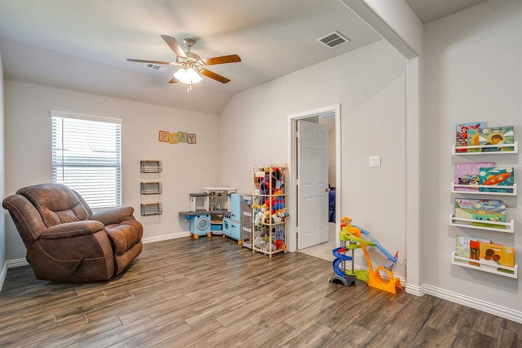421 Escondido Street, Weatherford, TX 76087 421 Escondido Street, Weatherford, TX 76087