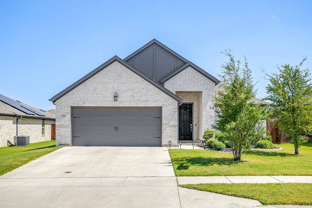 421 Escondido Street, Weatherford, TX 76087 421 Escondido Street, Weatherford, TX 76087