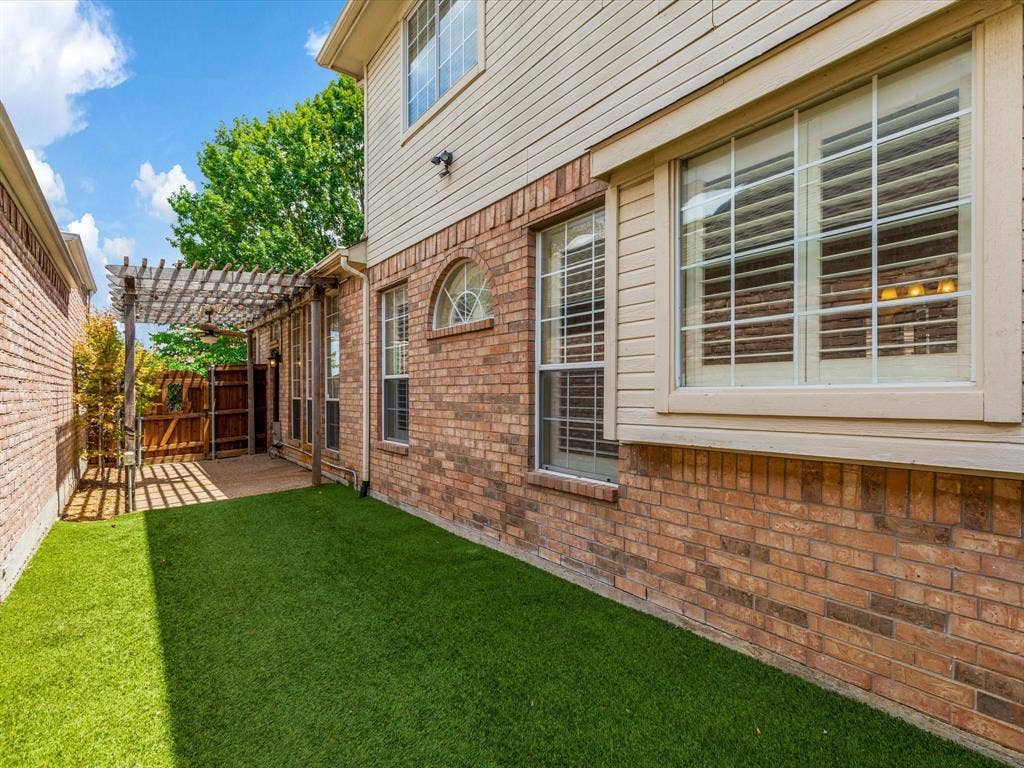 8129 Springmoss Drive, Plano, TX 75025