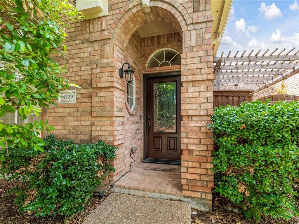 8129 Springmoss Drive, Plano, TX 75025