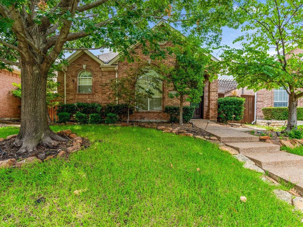 8129 Springmoss Drive, Plano, TX 75025
