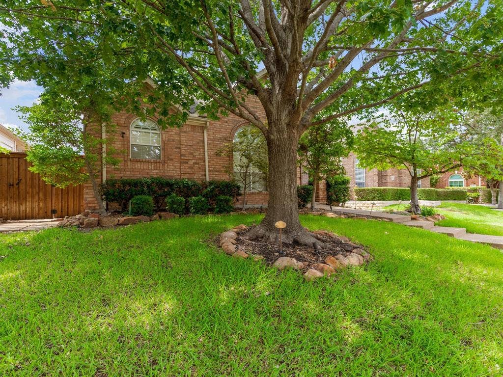 8129 Springmoss Drive, Plano, TX 75025