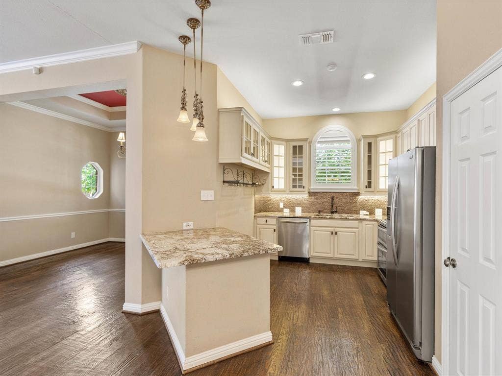 8129 Springmoss Drive, Plano, TX 75025