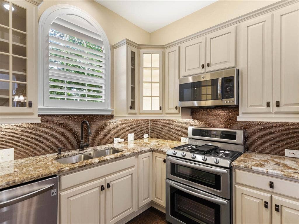 8129 Springmoss Drive, Plano, TX 75025