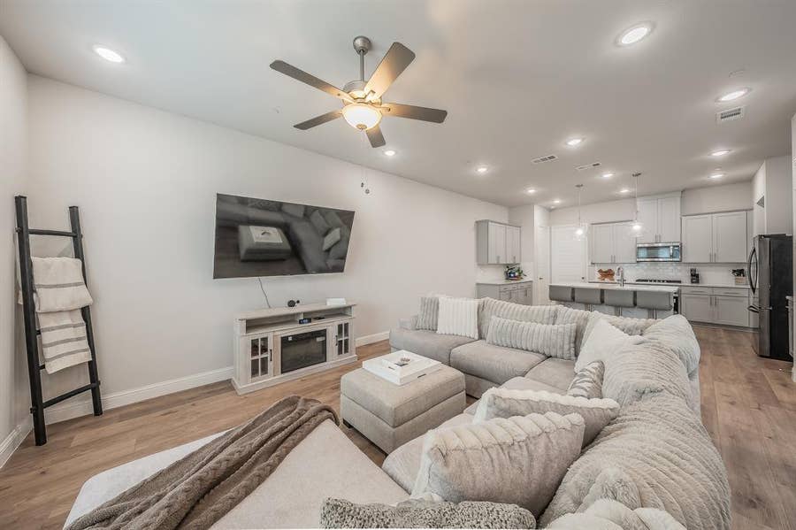 Property photo for 12933 Couture Drive, Farmers Branch, TX