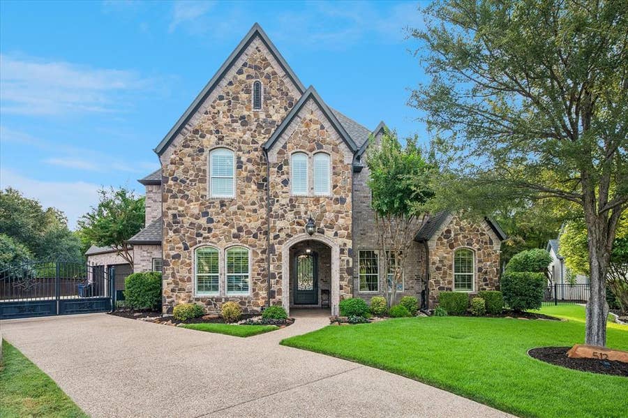 Property photo for 512 Clear Vista Drive, Trophy Club, TX
